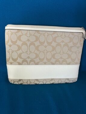 Coach Beige Signnature Stripe Tablet IPad Sleeve Khaki White Canva Jacquard